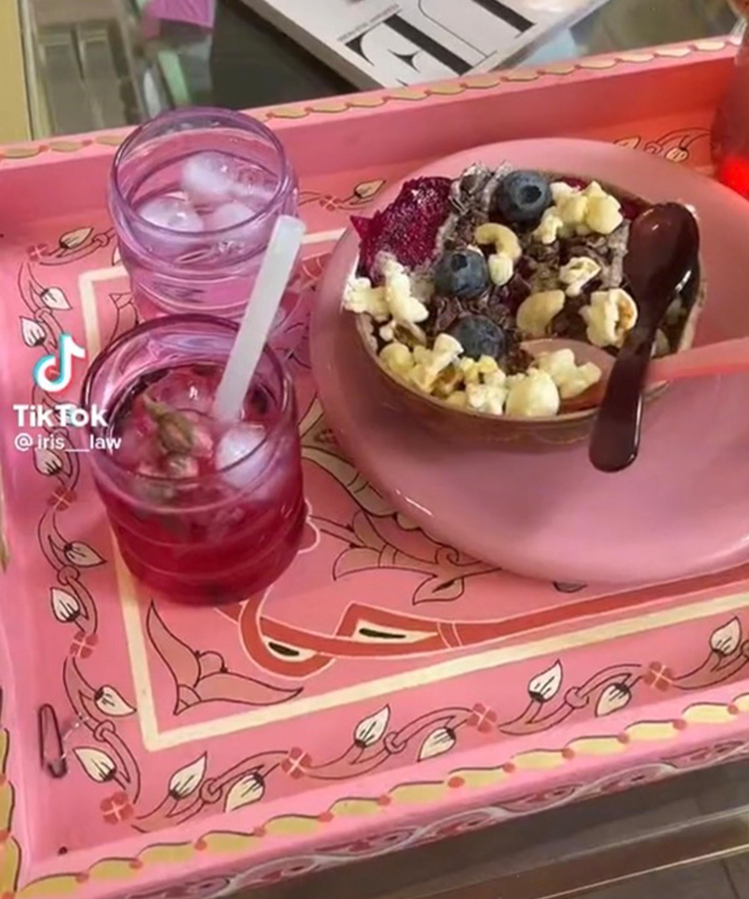 The pink majorelle tray