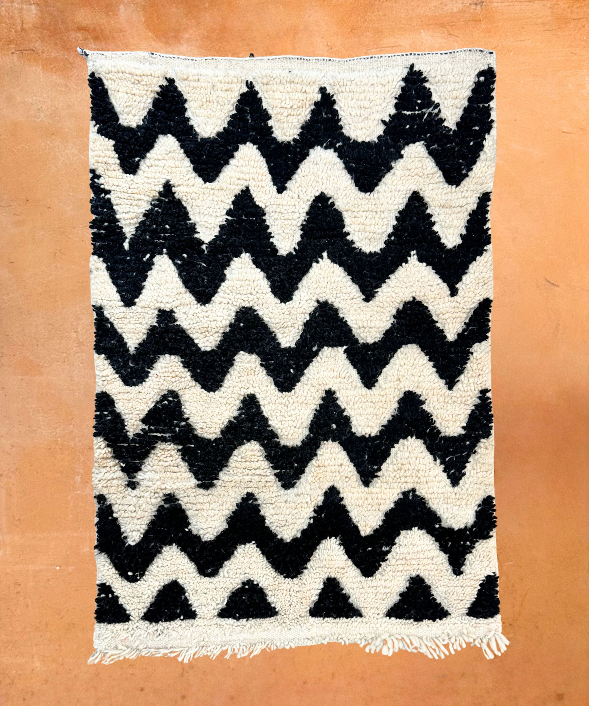 Wavy wall hanging