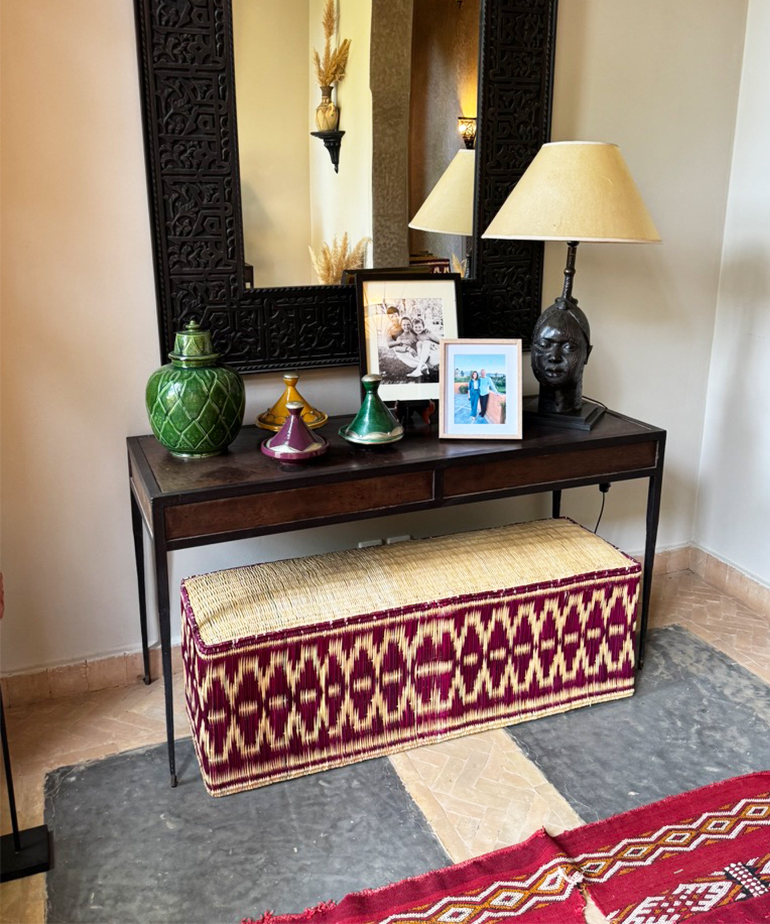 Large wicker bench, burgundy