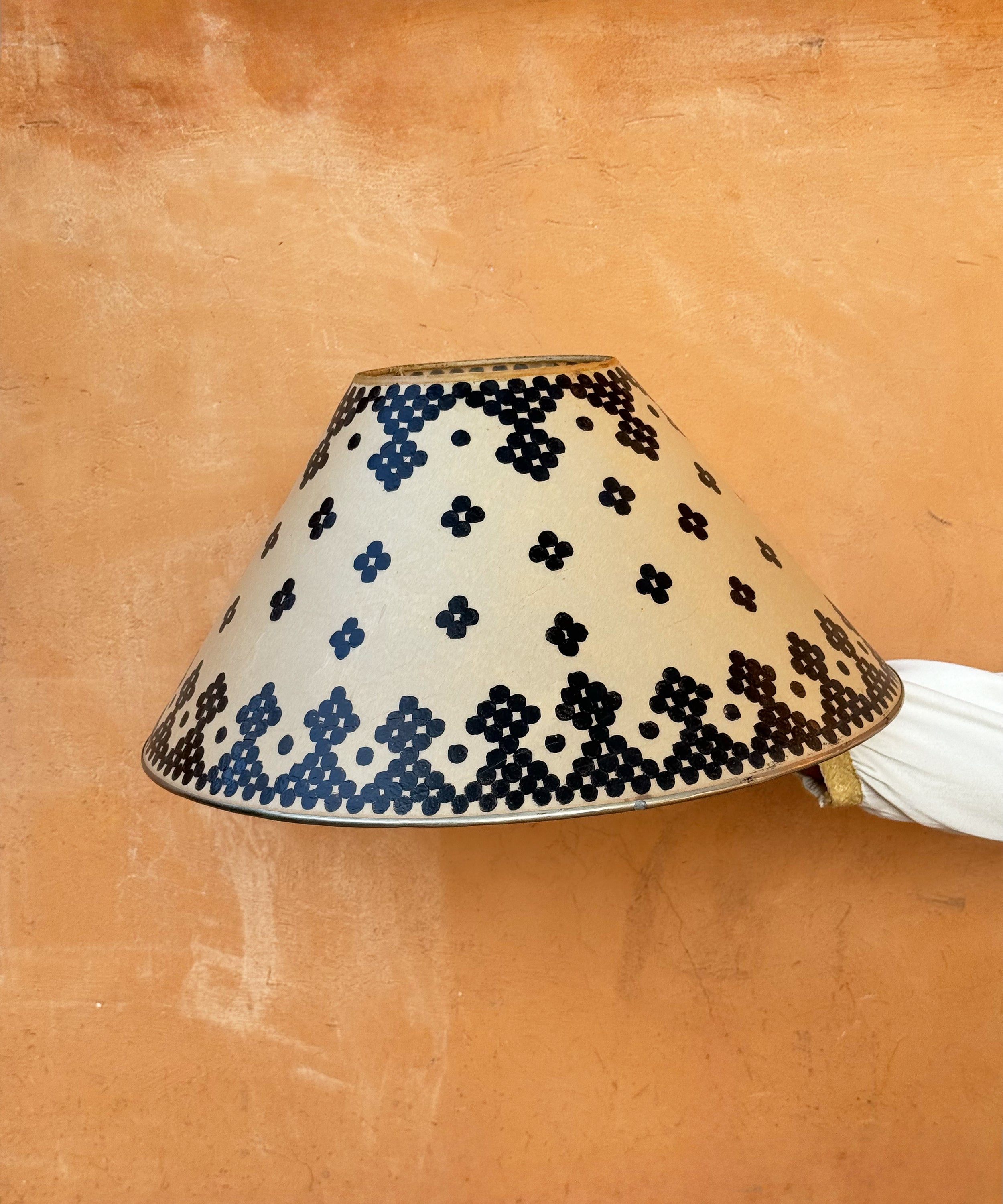 The handpainted lampshade, medium