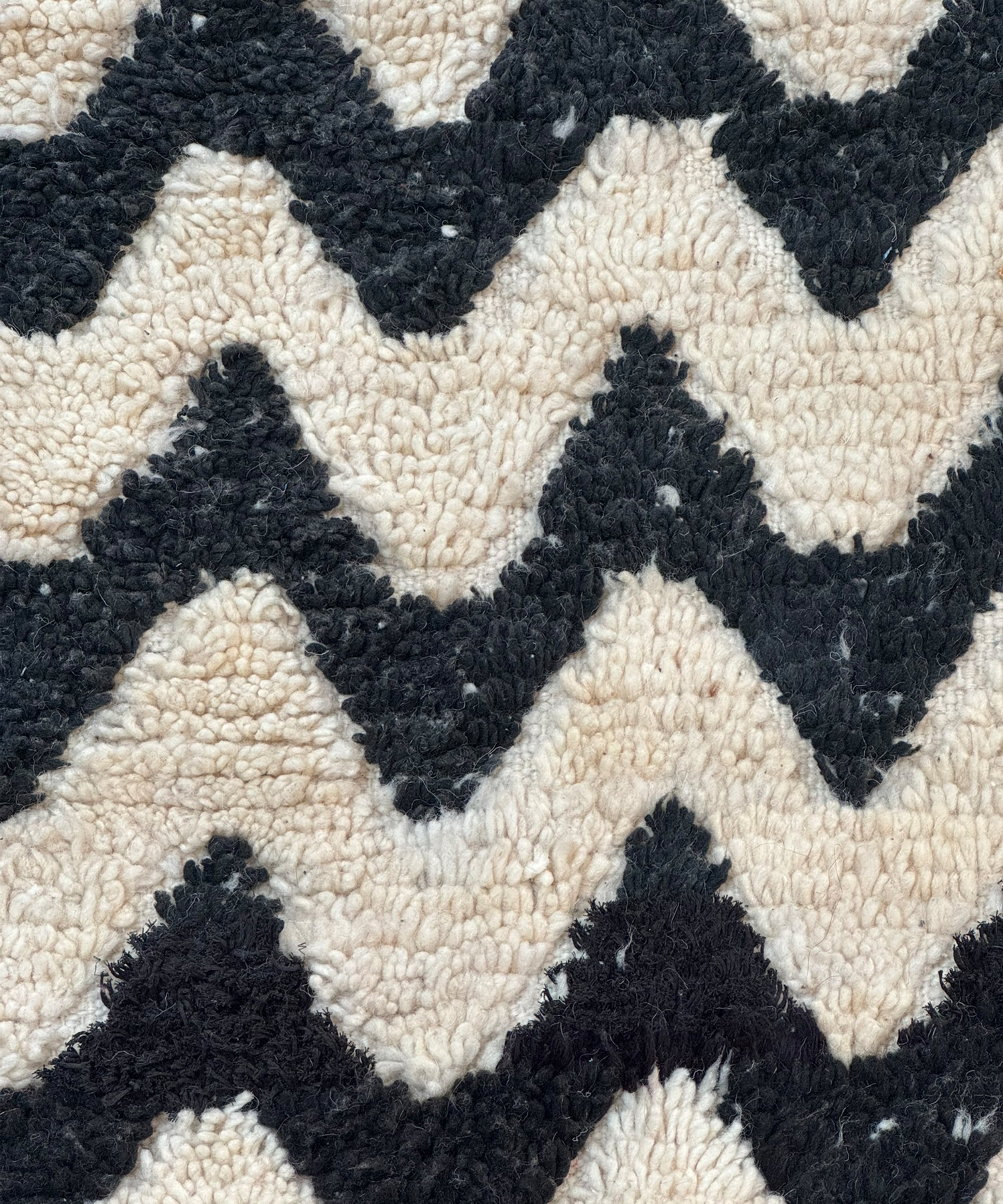 Wavy wall hanging